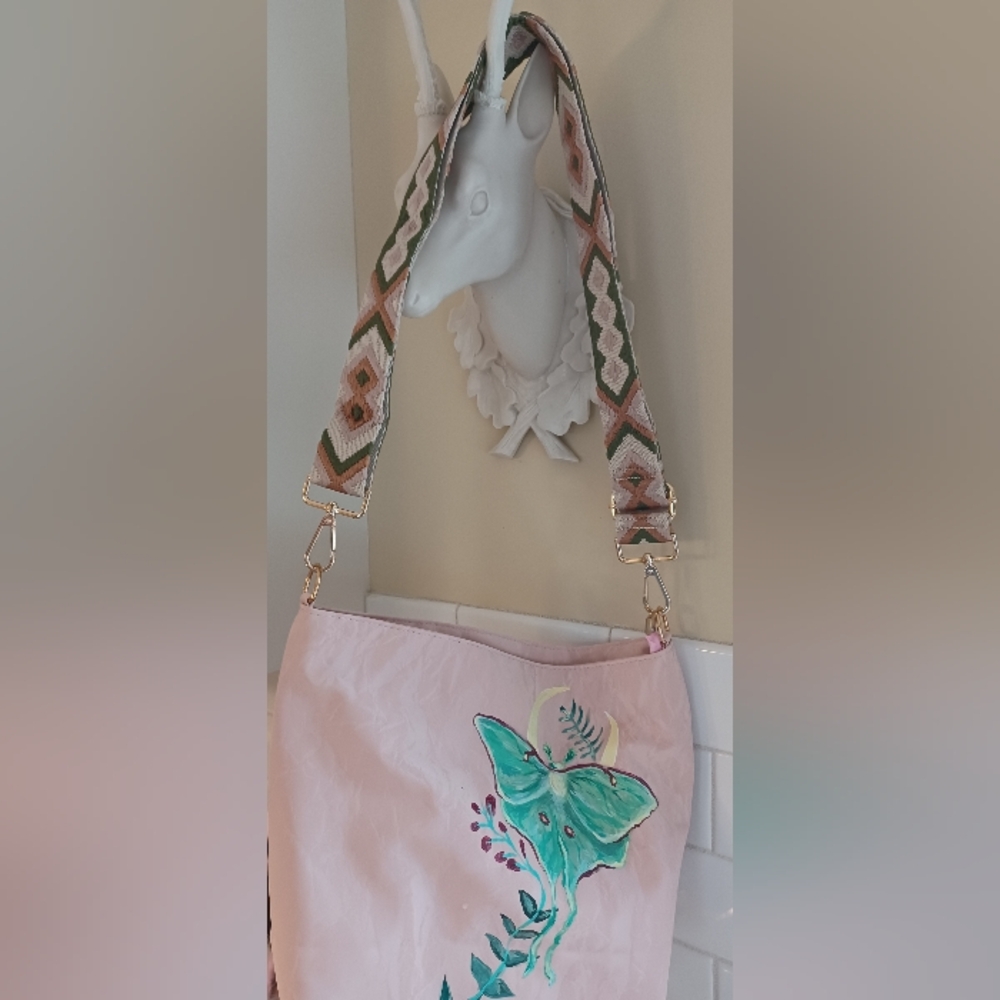One of a kind handpainted luna moth bag - Picture 4 of 4